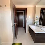 Seaview Paradise Hard Rock Apartamento *