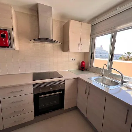 Seaview Paradise Hard Rock